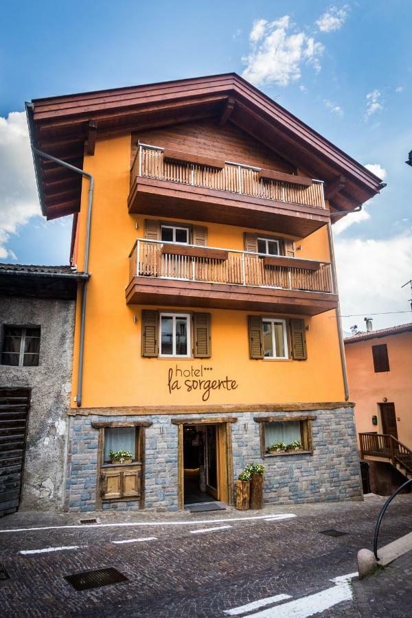 Hotel La Sorgente Tesero Bagian luar foto
